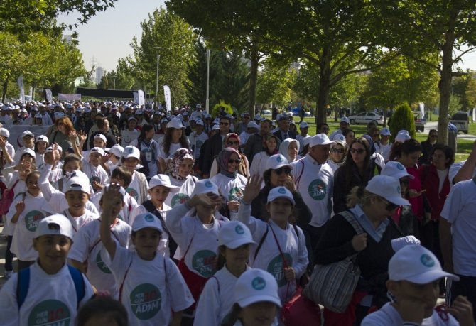 Başkentte 2 Bin Kişi Sağlığı İçin Hareket Etti