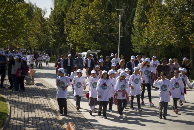 Başkentte 2 Bin Kişi Sağlığı İçin Hareket Etti