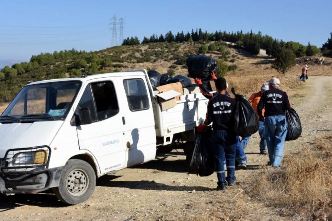 Aliağa Belediyesinden Orman Temizliği