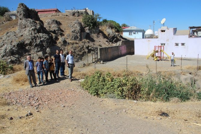 Bin Nüfuslu Köy Sorunlarına Çözüm İstiyor