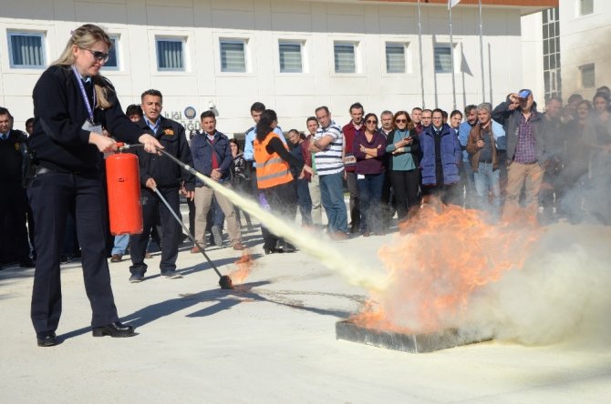 Emniyet Personeli Yangın Tatbikatında