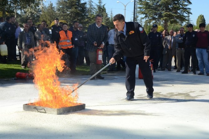 Emniyet Personeli Yangın Tatbikatında