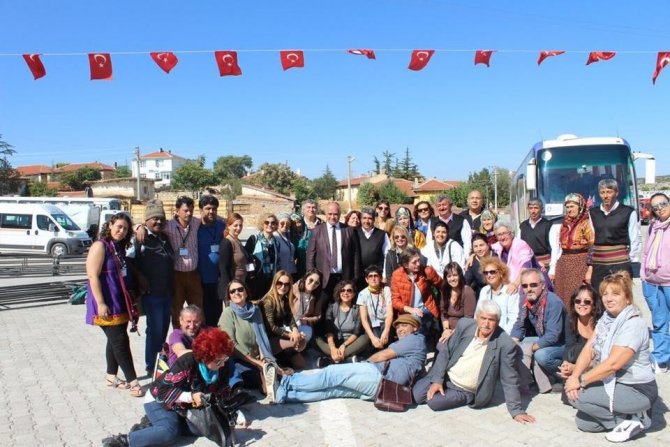 Han’da ’3’üncü Uluslararası Dostluk Ve Sanat Sempozyumu’ Başladı