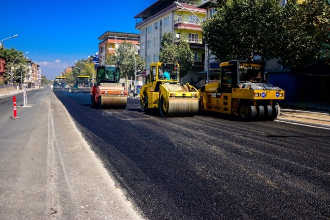 Recai Kutan Caddesinin Çehresi Değişti