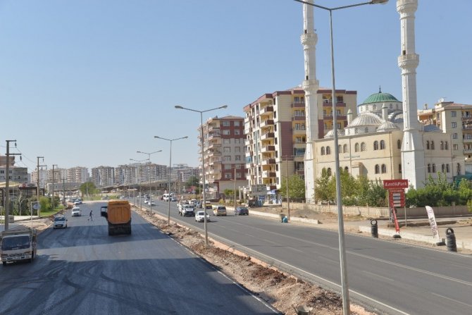 Orhan Doğan Caddesi’ne 30 Bin Ton Asfalt Serilecek