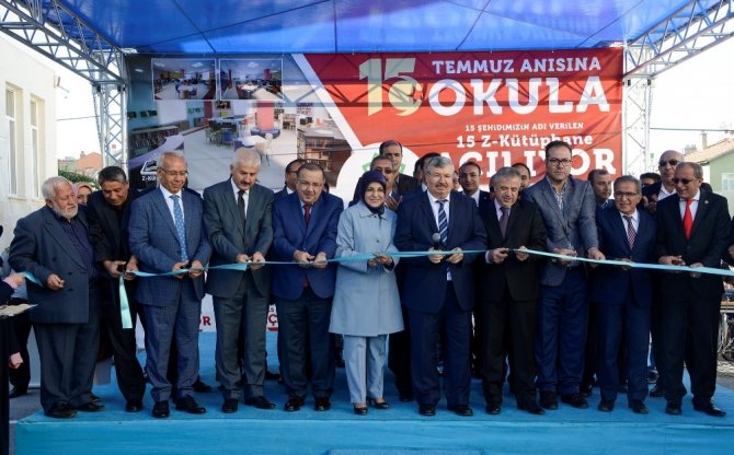 Meram’da 15 Temmuz Anısına 15 Kütüphane