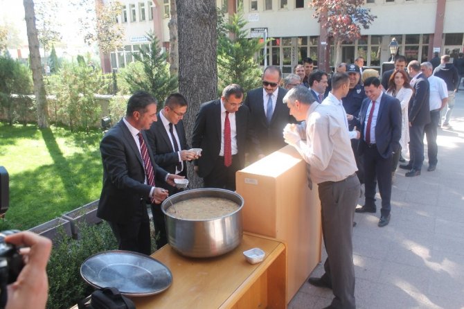 Niğde Barosundan Aşure İkramı