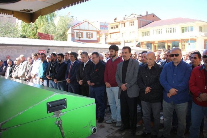 Oltu Cihat Karaca Öğretmenini Kaybetti