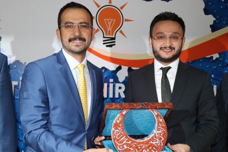 Ak Parti İl Başkanlığında Devir Teslim Töreni Yapıldı