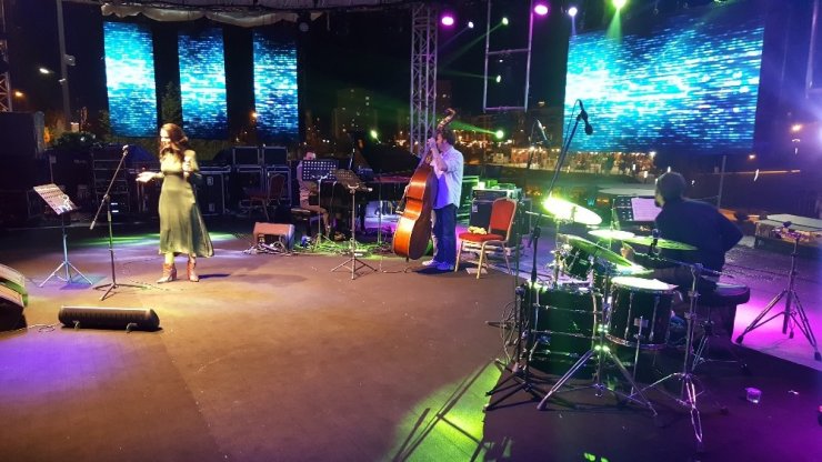 Beylikdüzü Caz Festivali Şenay Lambaoğlu İle Final Yaptı