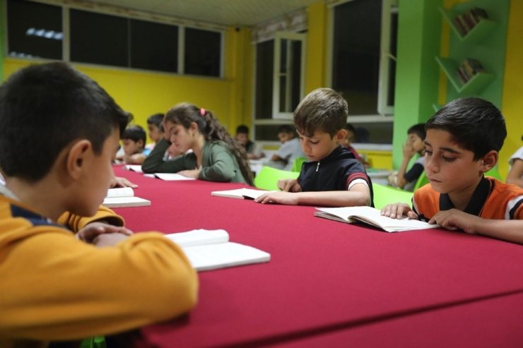 Büyükşehir “Oğuzeli Okuyor Kampanyası”na Destek Verdi