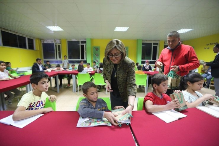 Büyükşehir “Oğuzeli Okuyor Kampanyası”na Destek Verdi