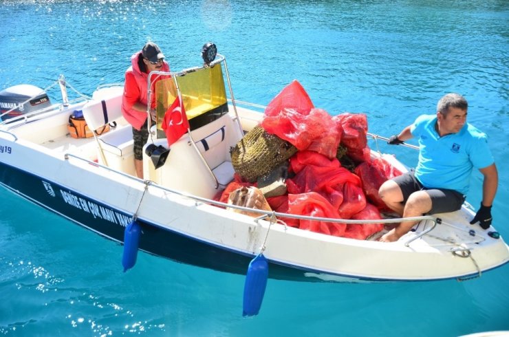 Deniz Dibi Temizliği Çatı Koyu’nda Devam Etti