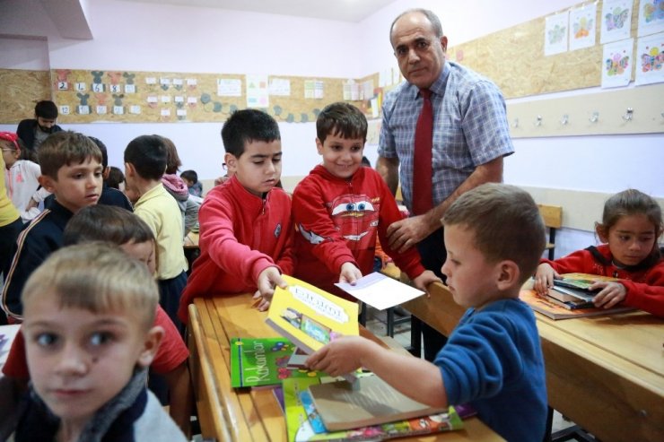 ‘Kitap Kumbarasına Yoğun İlgi