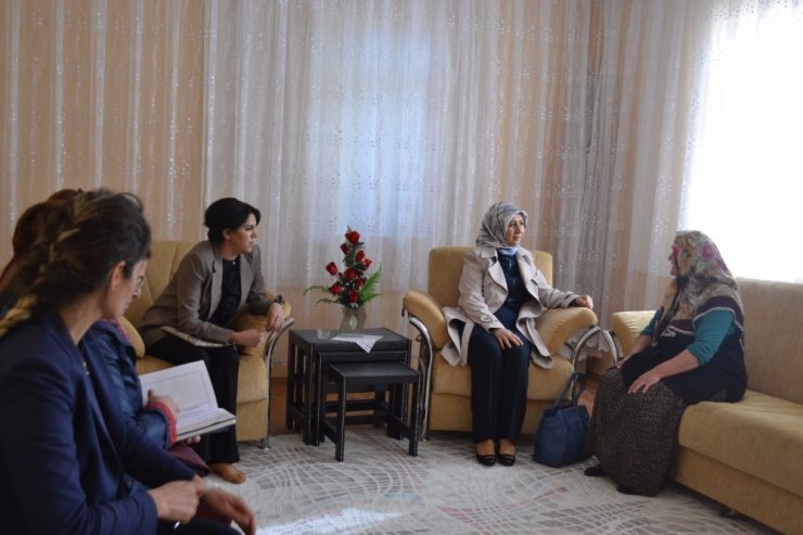 Azizoğlu, Kadınların Sorunlarını Dinledi