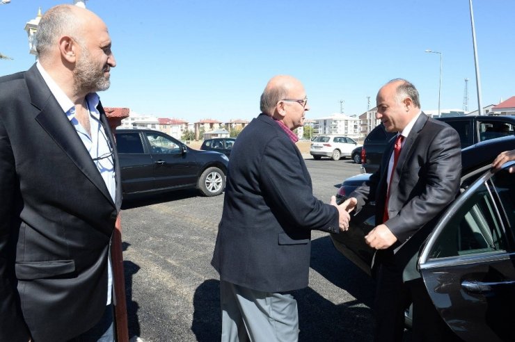 Erzurumlu İşadamı Hamza Cimilli, Aziziye İlçesine Camii Yaptırdı