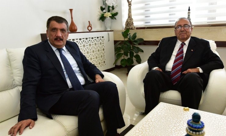 Eski Bakan Emiroğlu, Gürkan İle Tecrübelerini Paylaştı