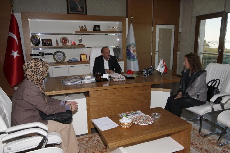 Başkan Duruay ’Halk Günü’nde Vatandaşları Dinledi