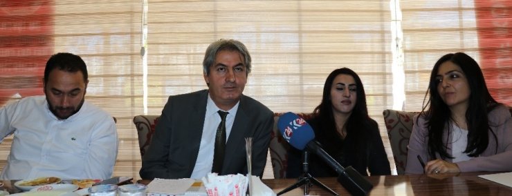 Hdp’li Vekiller Basınla Bir Araya Geldi