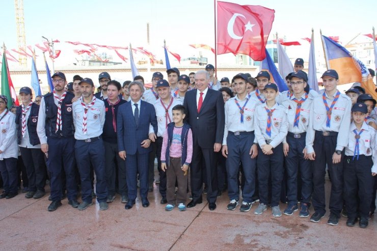 İstanbul’un 94’üncü Kurtuluş Yıldönümü Taksim’de Törenle Kutlandı