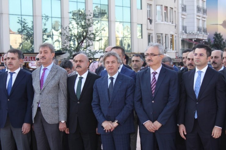 İstanbul’un 94’üncü Kurtuluş Yıldönümü Taksim’de Törenle Kutlandı