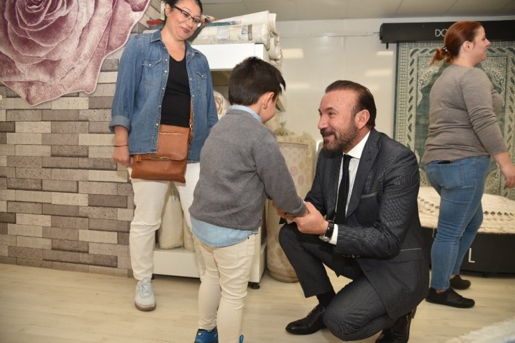 Başkan Doğan Esnafı Ziyaret Etti