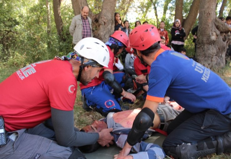 Gerçeği Aratmayan Umke Tatbikatı Mucur İlçesinde Yapıldı