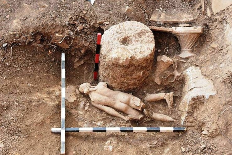 Ay Tanrısı ‘Men’ Tapınağı Köstebek Yuvasına Döndü