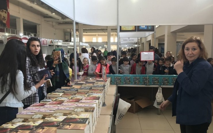 Manisa Kitap Fuarı Açıldı