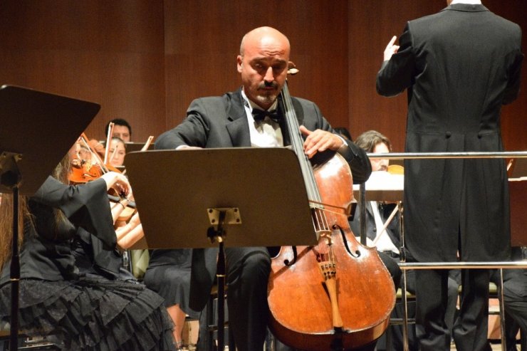 Müzikseverler, Anadolu Senfoni Orkestrası Açılış Konseri’nde Buluştu