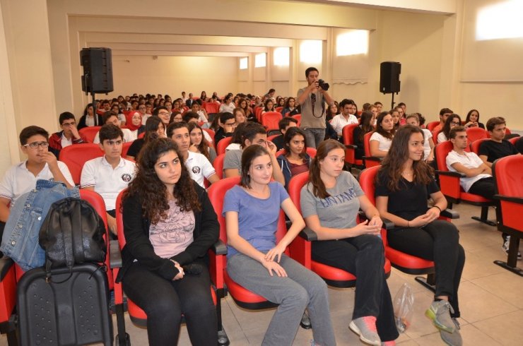 Milas’ta Gençlere Tıp Fakültesi Anlatıldı