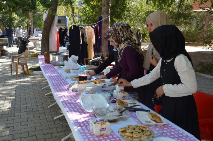 Muş’ta Eğitim Yararına Kermes Düzenlendi