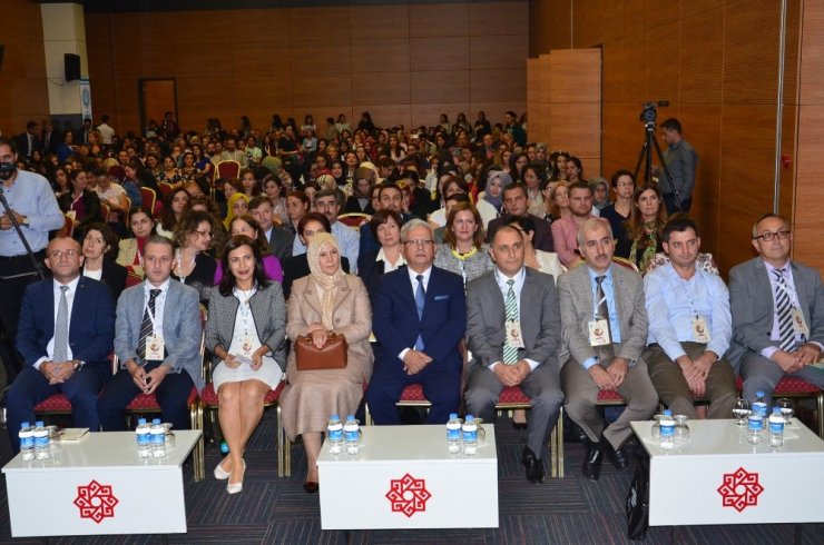 Balıkesir’de "Uluslararası Düşmeye Çok Yönlü Bakış Sempozyumu"