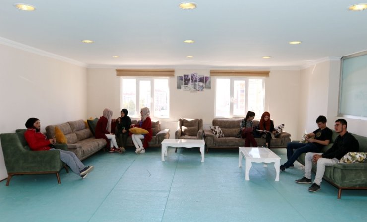 Van Büyükşehir’den Eğitime ‘Sürekli’ Destek