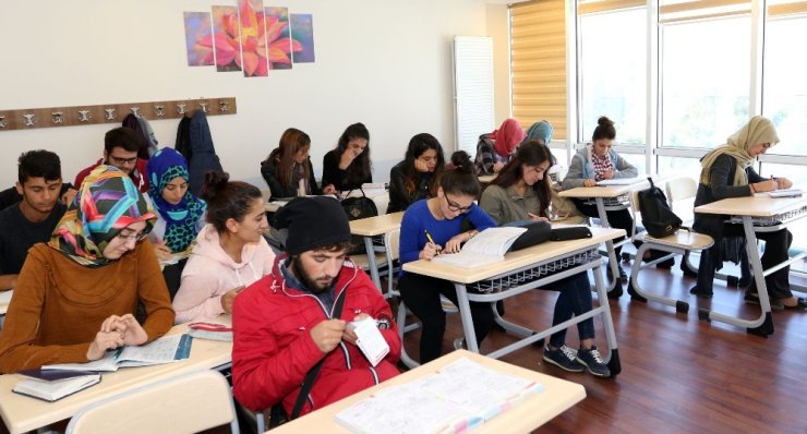 Van Büyükşehir’den Eğitime ‘Sürekli’ Destek