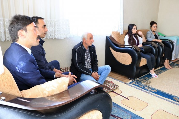 Ak Parti Tunceli Heyeti, Şehit Sekin’in Kabrini Ziyaret Etti