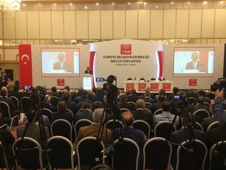 Başkan Toksoy Ve Altay, Belediyeler Birliği Toplantısına Katıldı