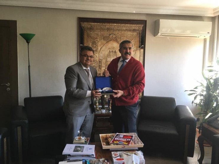 Başkan Yağcı, Bakan Kurtulmuş’u Tiyatro Festivaline Davet Etti