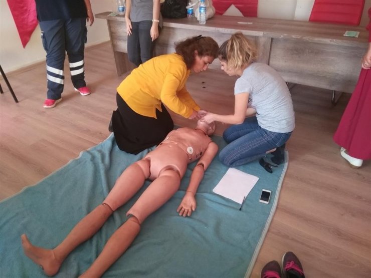 128 Kişiye Temel İlk Yardım Uygulamaları Eğitimi Verildi