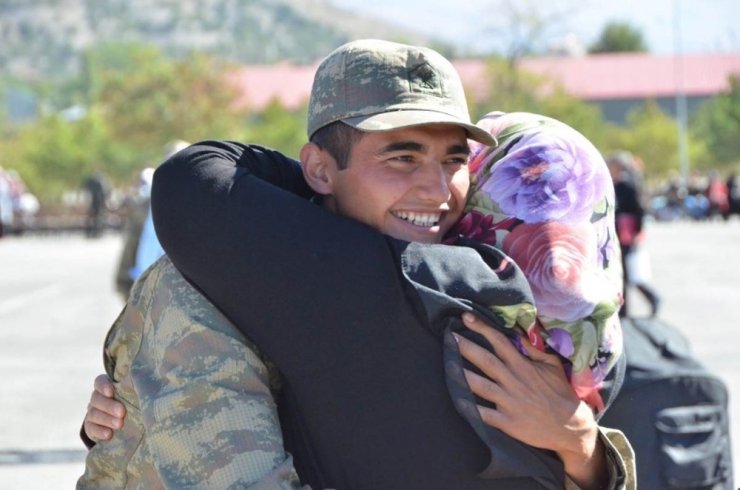 59. Topçu Eğitim Tugayı Komutanlığında Eğitim Gören 3 Bin 18 Asker Yemin Etti