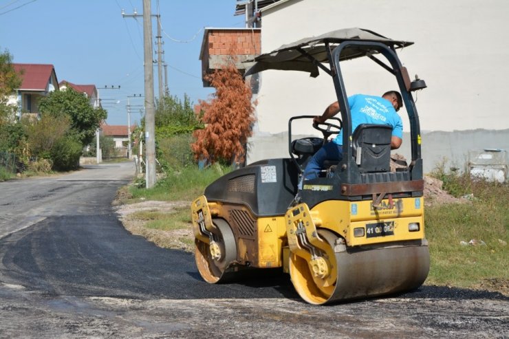 Kartepe’de Yollar Onarılıyor