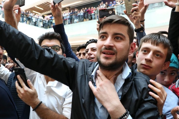 Necati Şaşmaz’a Konya’da Yoğun İlgi