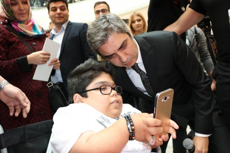 Necati Şaşmaz’a Konya’da Yoğun İlgi