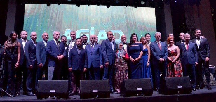 Ümmiye Koçak’a ’Onur Ödülü’