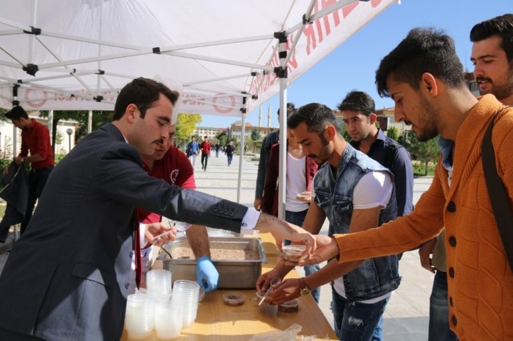 Nehü Öğrenci Konseyi Bin Kişilik Aşure İkramında Bulundu