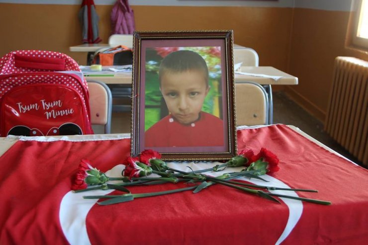 Böbrek Yetmezliği Nedeniyle Hayatını Kaybeden 10 Yaşındaki Samet Yasa Boğdu