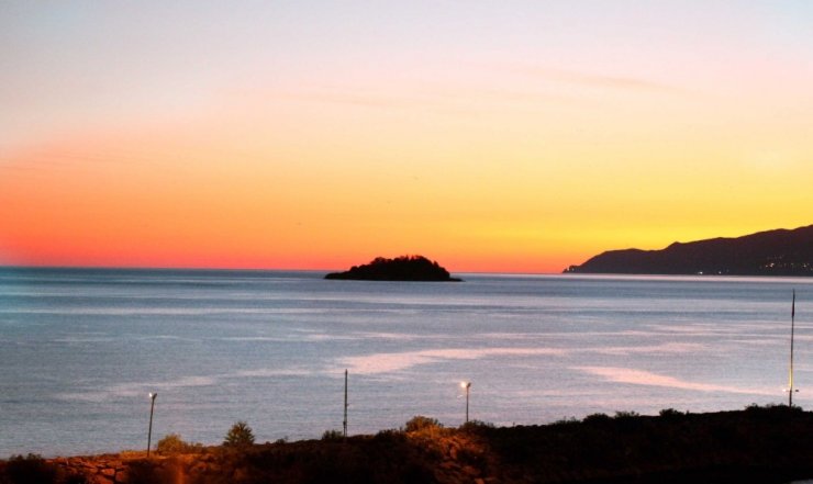 Güneş Karadeniz’e ‘Aretias’tan Doğuyor