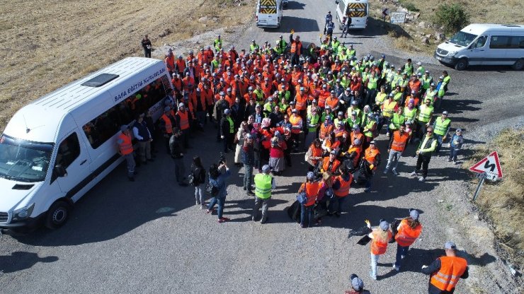 Ali Dağı Çöplerden Temizlendi