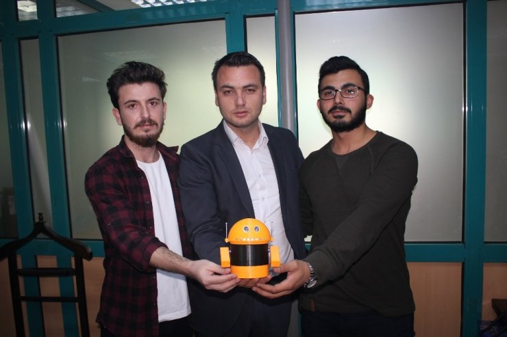 Turbem’li Gençler Üç Boyutlu Yazıcıyla Robot Yaptılar