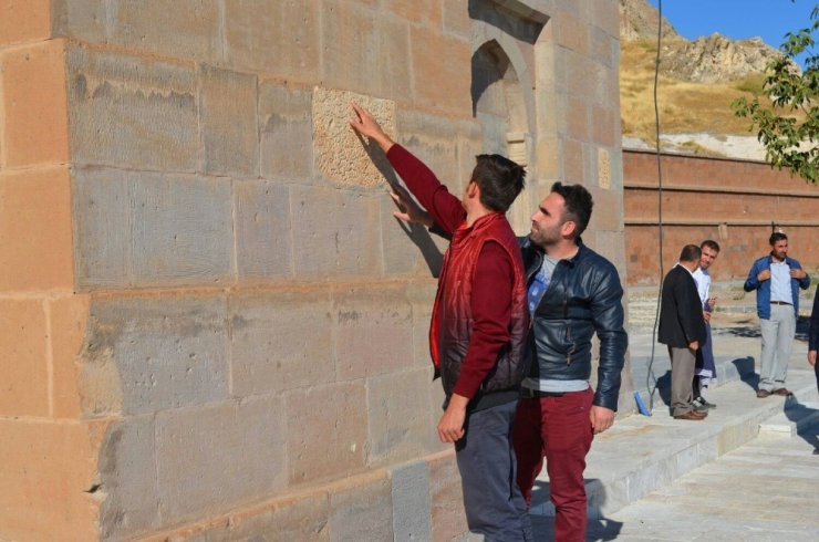 Kyk Öğrencileri Tarihi Mekanları Gezdi